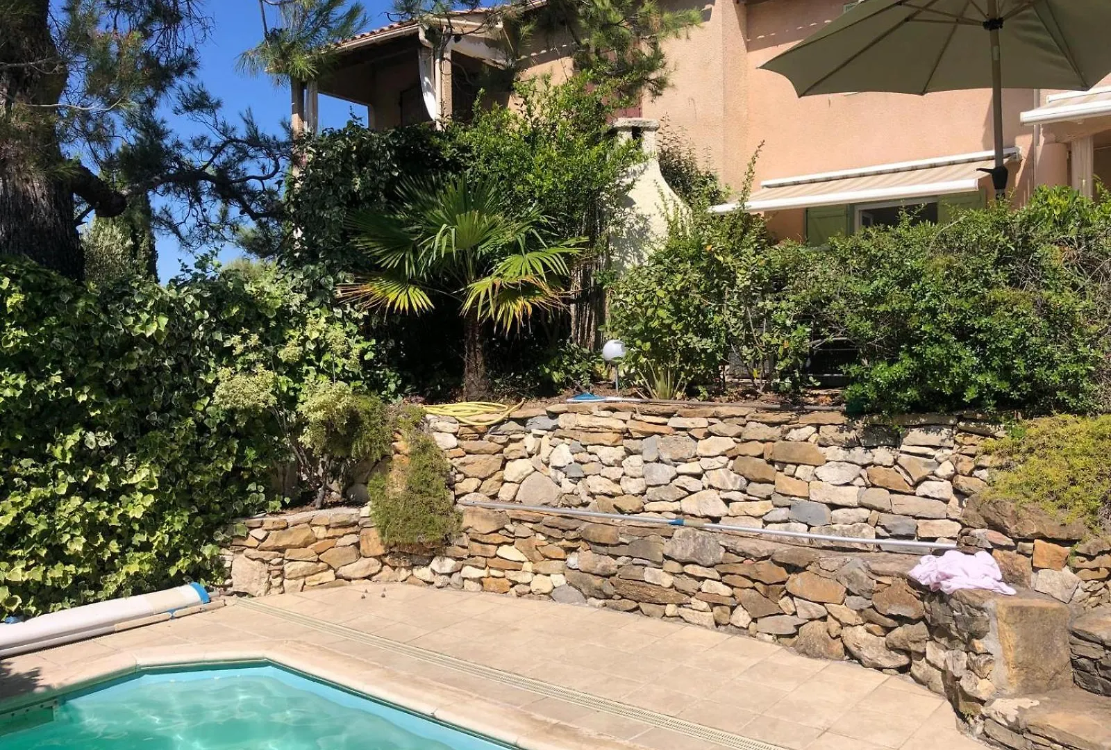 Appartement T3 Rez de Jardin,Piscine Privée à Saint-Cyr-sur-Mer France