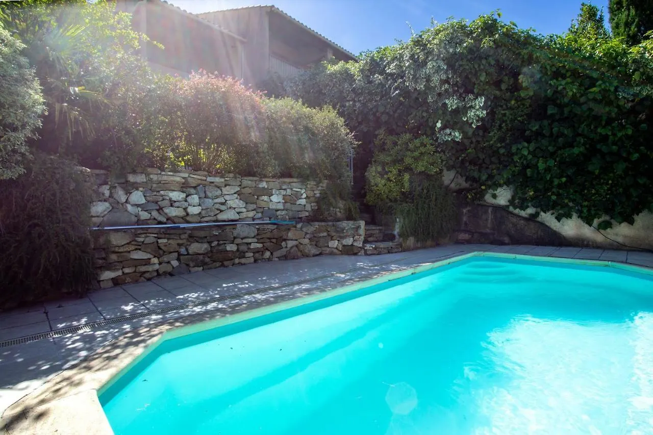 Appartement T3 Rez de Jardin,Piscine Privée à Saint-Cyr-sur-Mer